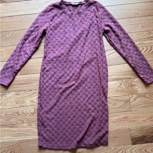 Fitted maternity dress from Pink Blush. Only worn once, like new!